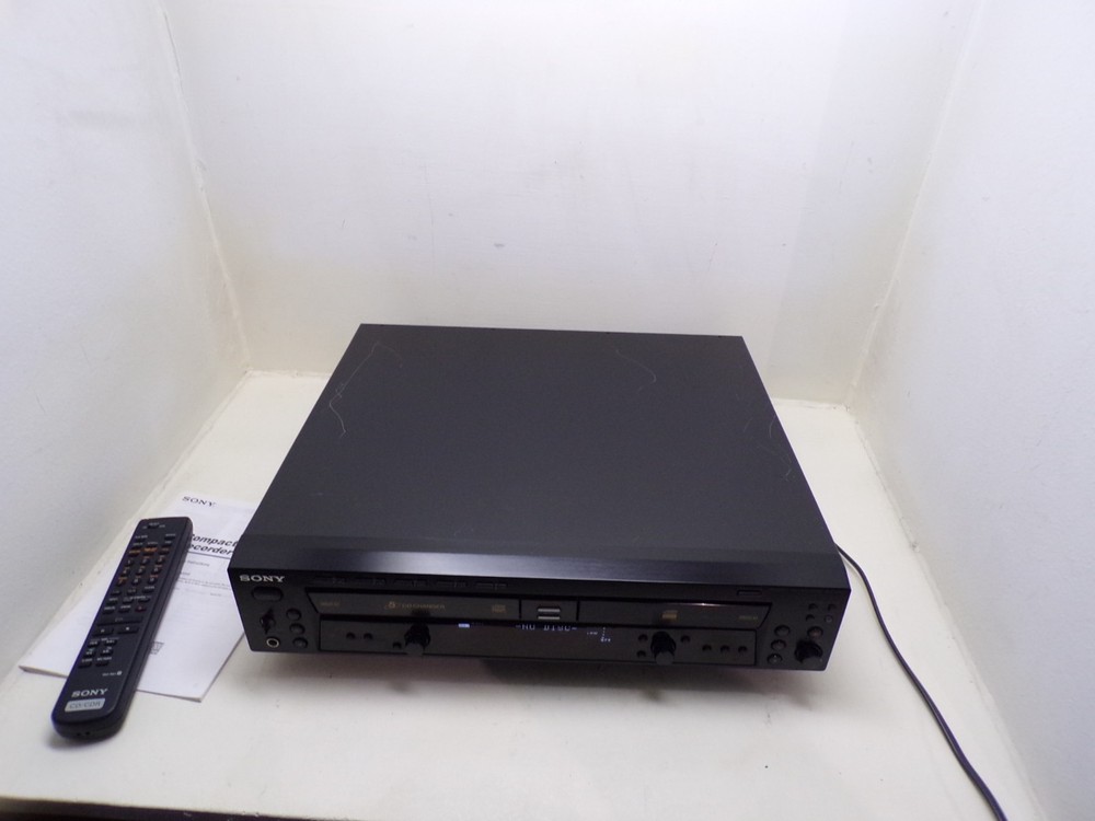 Sony RCD-W50C CD Changer