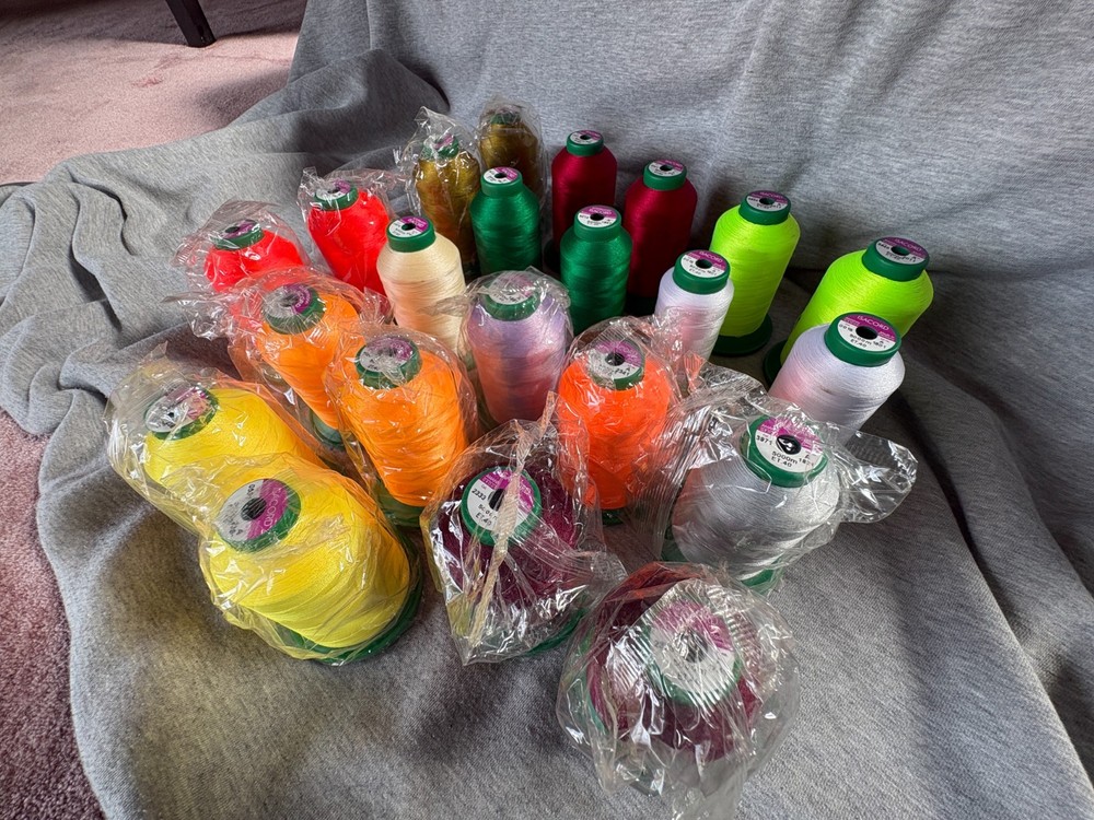 ISACORD 40 wt. Embroidery Thread Assorted Bundle