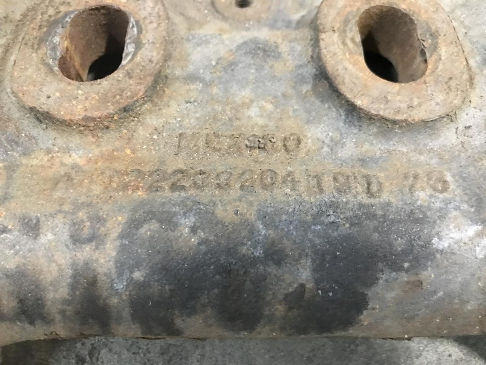 Detroit DD13 Engine Mount - Used