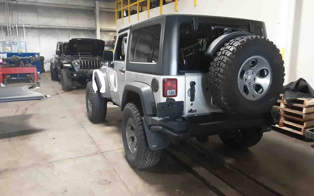 Used Windshield Frame fits: 2012 Jeep Wrangler Grade A