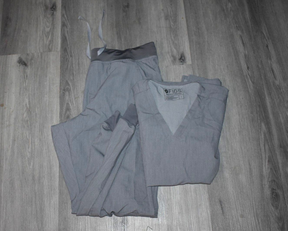 Figs Women's Scrub Set Size Large