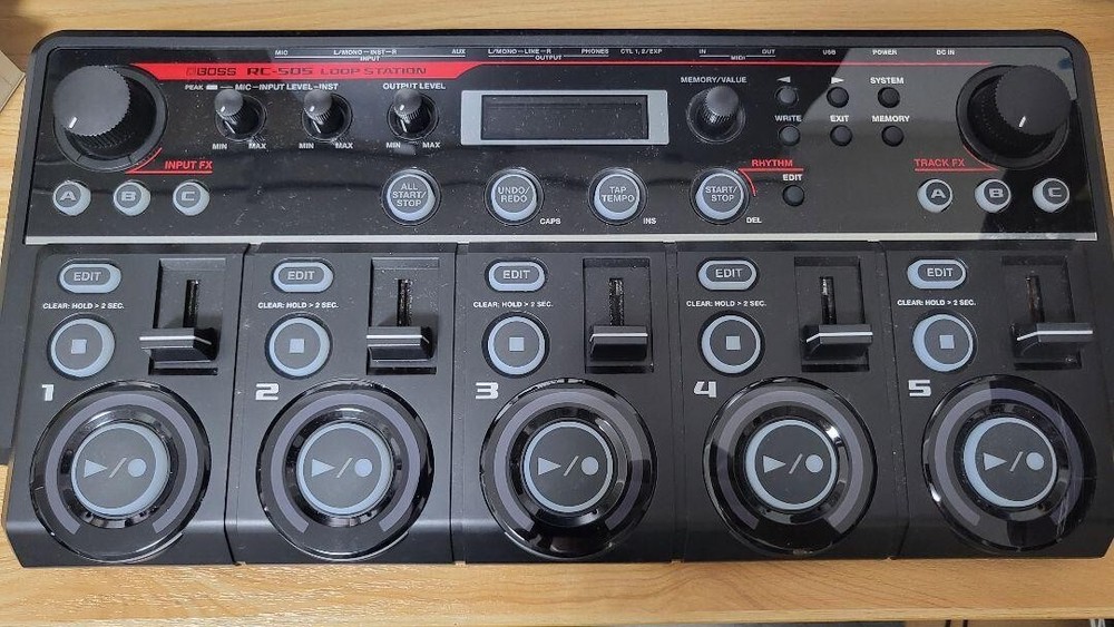 BOSS RC-505 Loop Station Table Top Model Multi Effects DJ machine USED