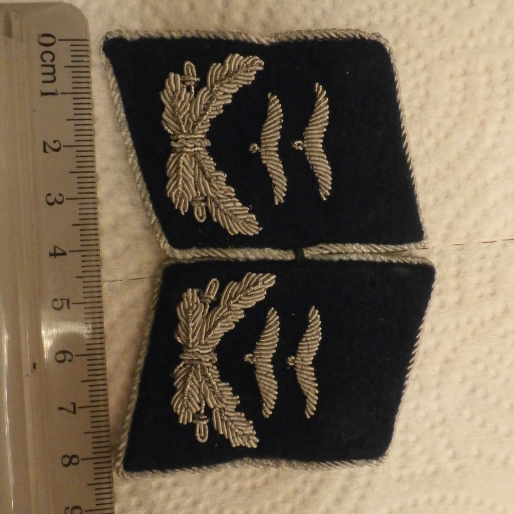 Luftwaffe medical officer collar tabs original