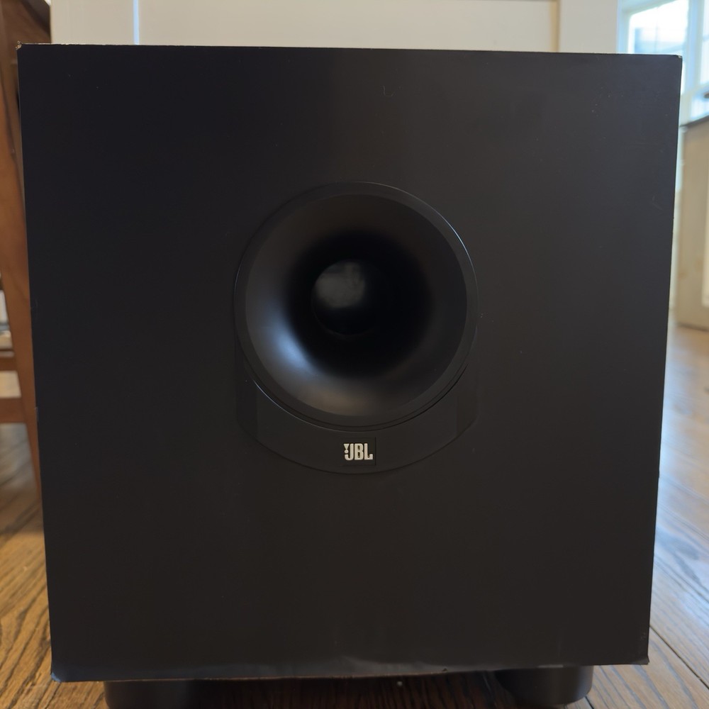 JBL SUB136 Subwoofer - Tested