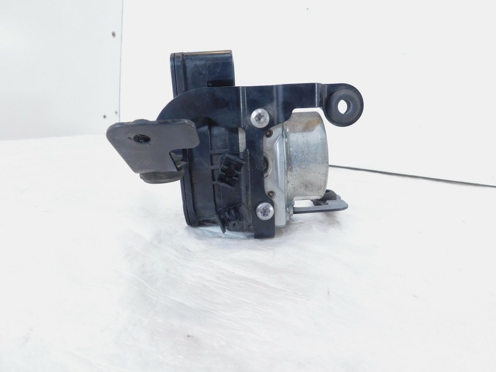 2011-2015 Triumph Tiger 800 Wet ABS Brake Pump Modulator Module & Bracket Mount