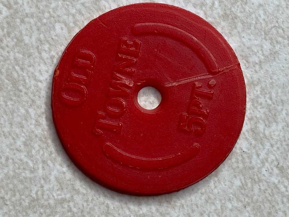 Old Towne Plastic 5 point Toledo Ohio OH Arcade game Token T7553 -scratch