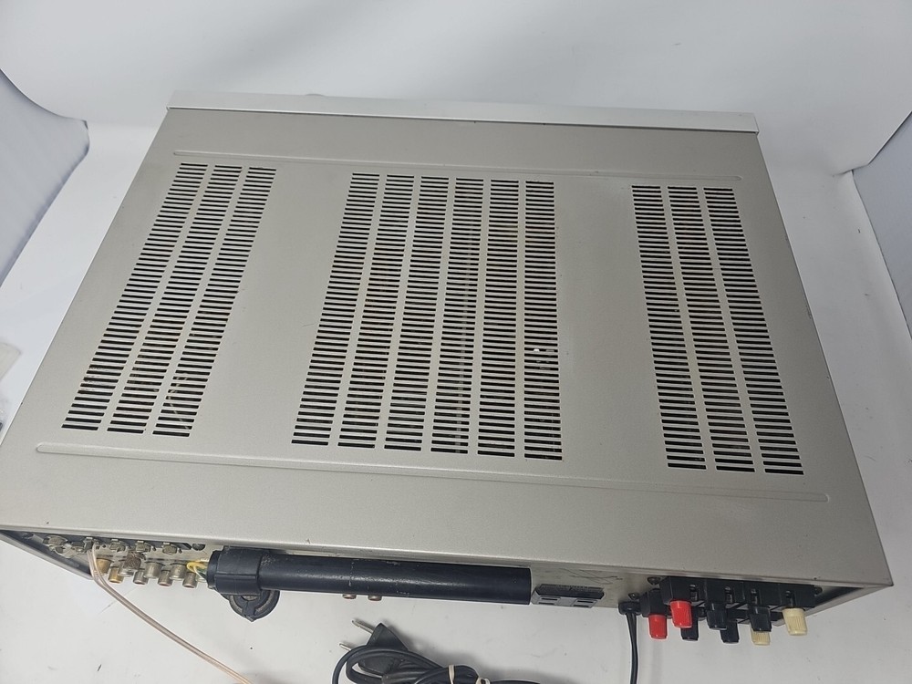 Sony STR-V55 Stereo Amplifier AM/FM Receiver -Turns On,