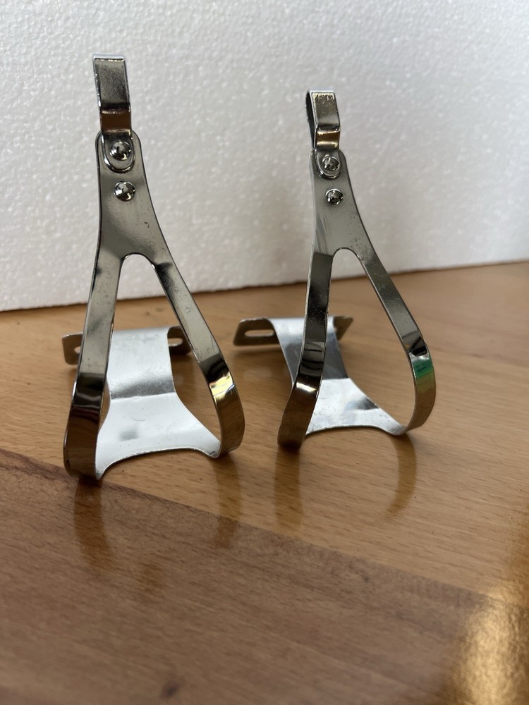 NOS vintage CATOS England Chrome Toe Clips  Medium