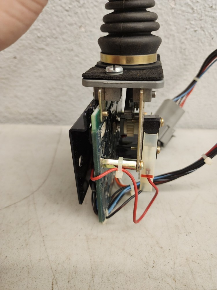 Grove 7352000971 Joystick Controller For Parts