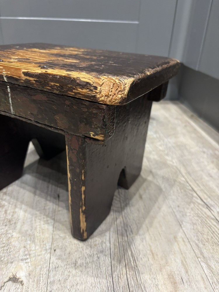 Small Vintage Chippy Rustic Stool / Footstool / Plant Stand