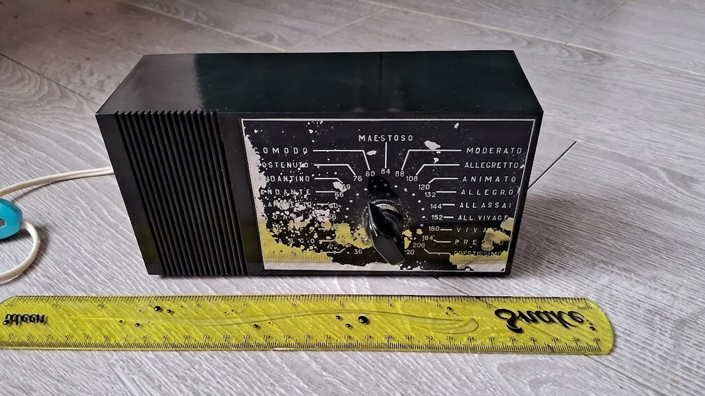 Vintage Electronic Metronome RHYTHM Transistor Soviet Russia USSR 1972
