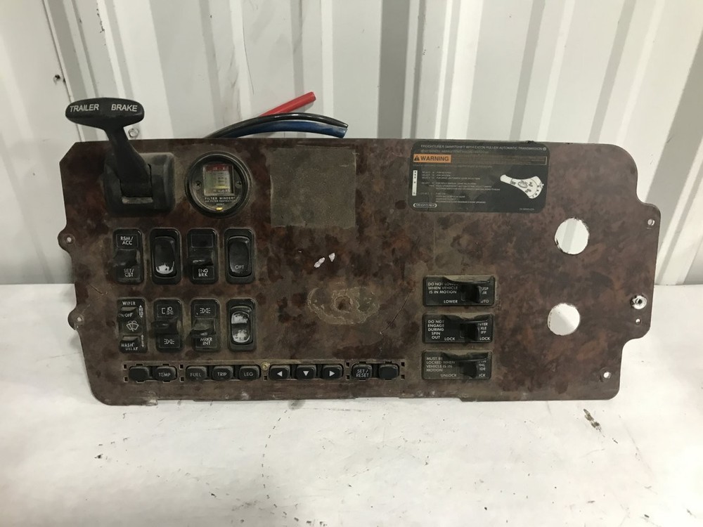 Freightliner C120 CENTURY SWITCH Dash Panel - Used | P/N V08038