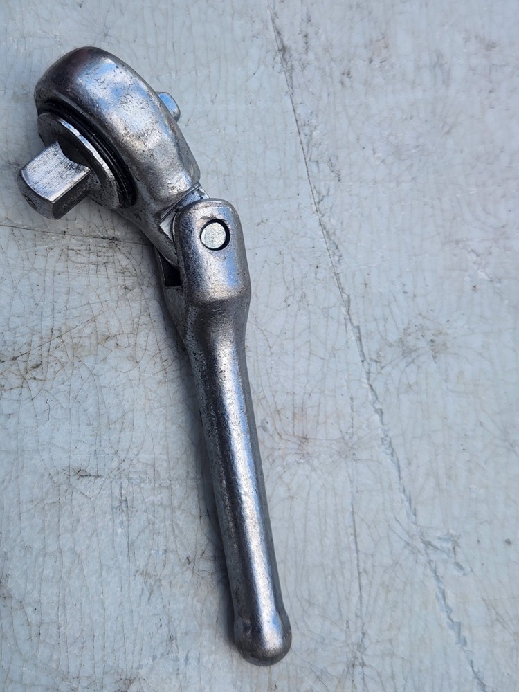 CHROME VANADIUM 1/2” DRIVE 6" LONG FLEX HEAD RATCHET