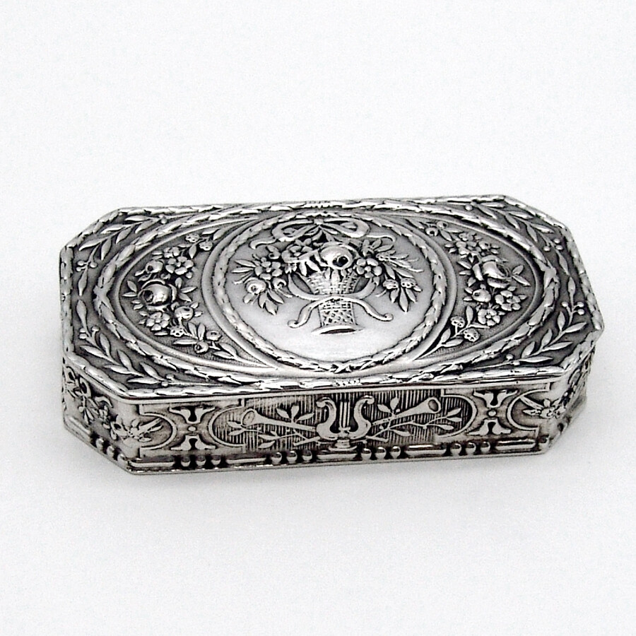 Ornate Octagonal Pill Box Continental 800 Silver
