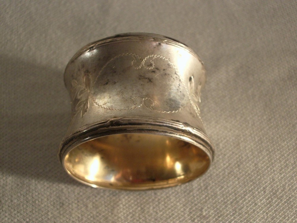 ANTIQUE GERMAN 800 SILVER ENGRAVED NAPKIN RING