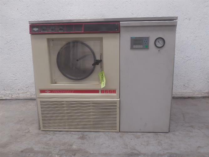 Virtis model FM 12XL Lyophilizer-M11075