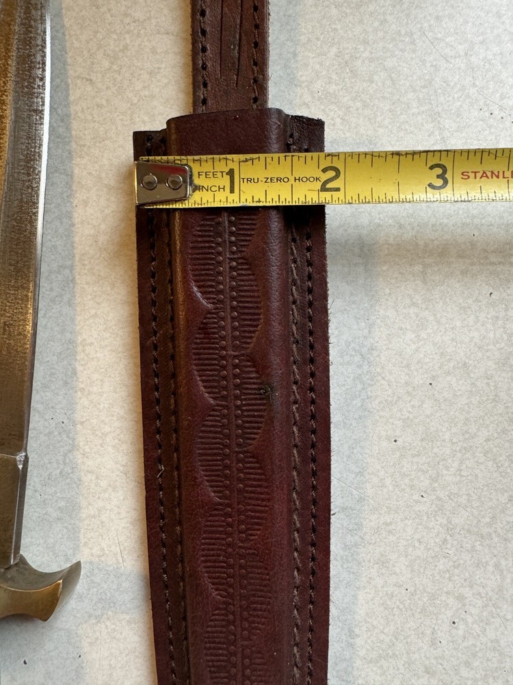 Unmarked Dagger With Leather Sheath