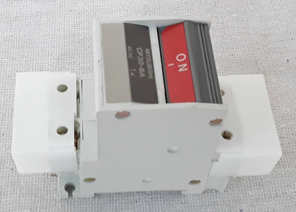 Mitsubishi Circuit Protector CP30-BA AC220V