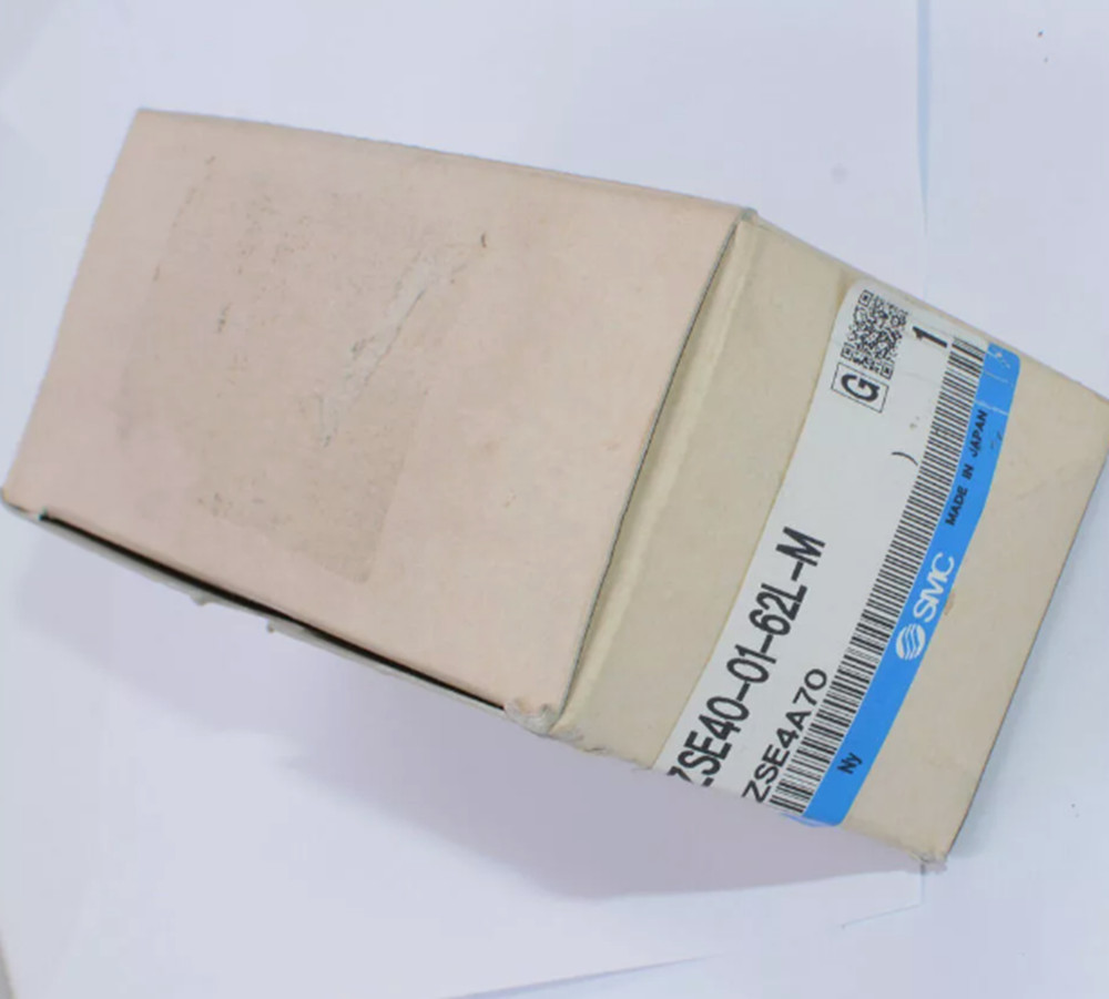 New SMC ZSE40-01-62L-M Pressure Switch