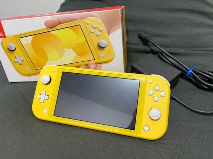 Nintendo Switch NINTENDO SWITCH LITE Yellow