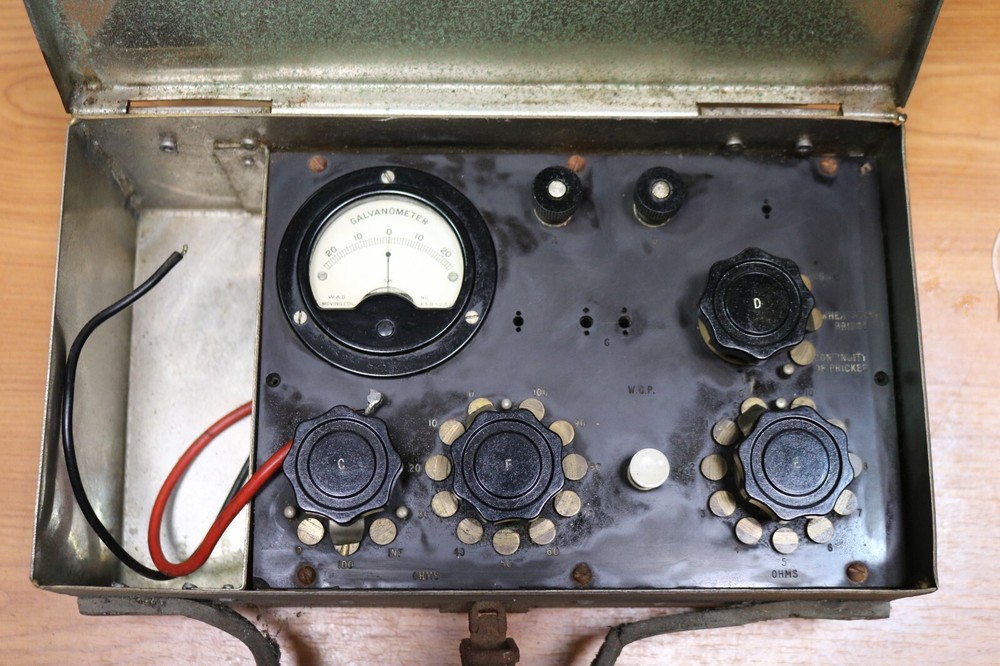 Vintage Collectable  Galvanometer War Dept MOD Issue Bakelite UNTESTED