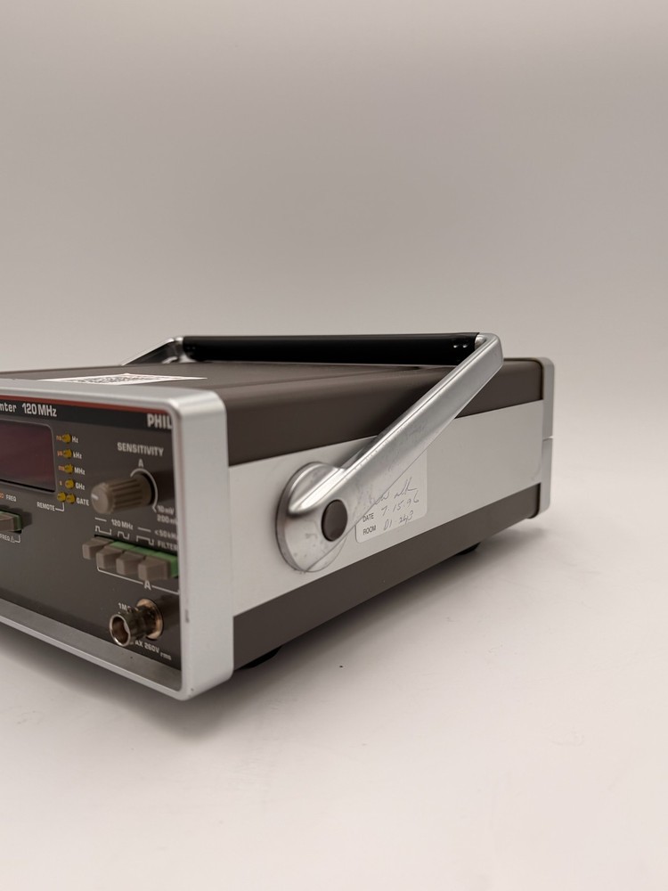 Philips PM 6673 Frequency Counter