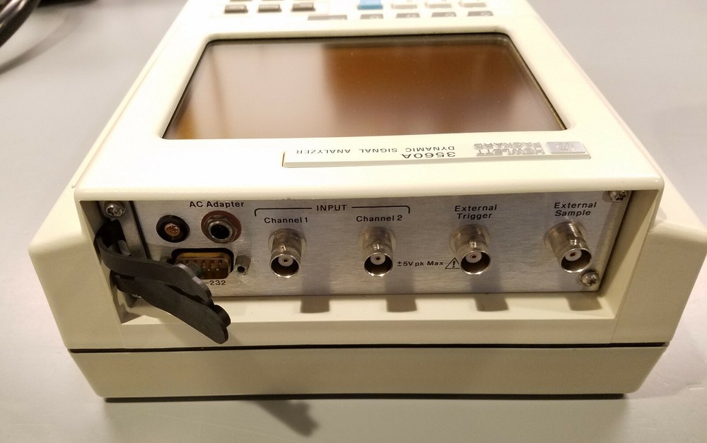 HP 3560A Handheld FFT Vibration Acoustic Spectrum Dynamic Analyzer ~DC - 40kHz