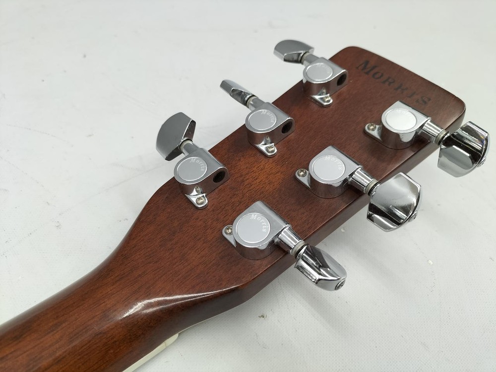 MORRIS Acoustic Guitar W-40