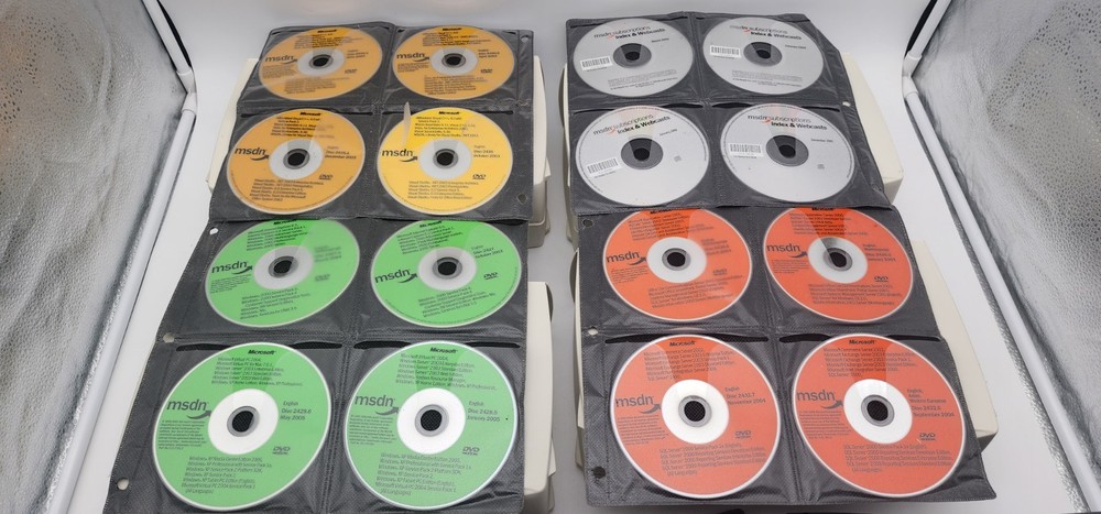 400 Discs Microsoft MSDN DVD CD Software Lot 2000-2008 w/ MSDN Cases