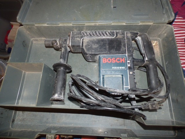 Bosch Variable Speed Corded Rotary Hammer Drill 11232EVS with Handle & CASE