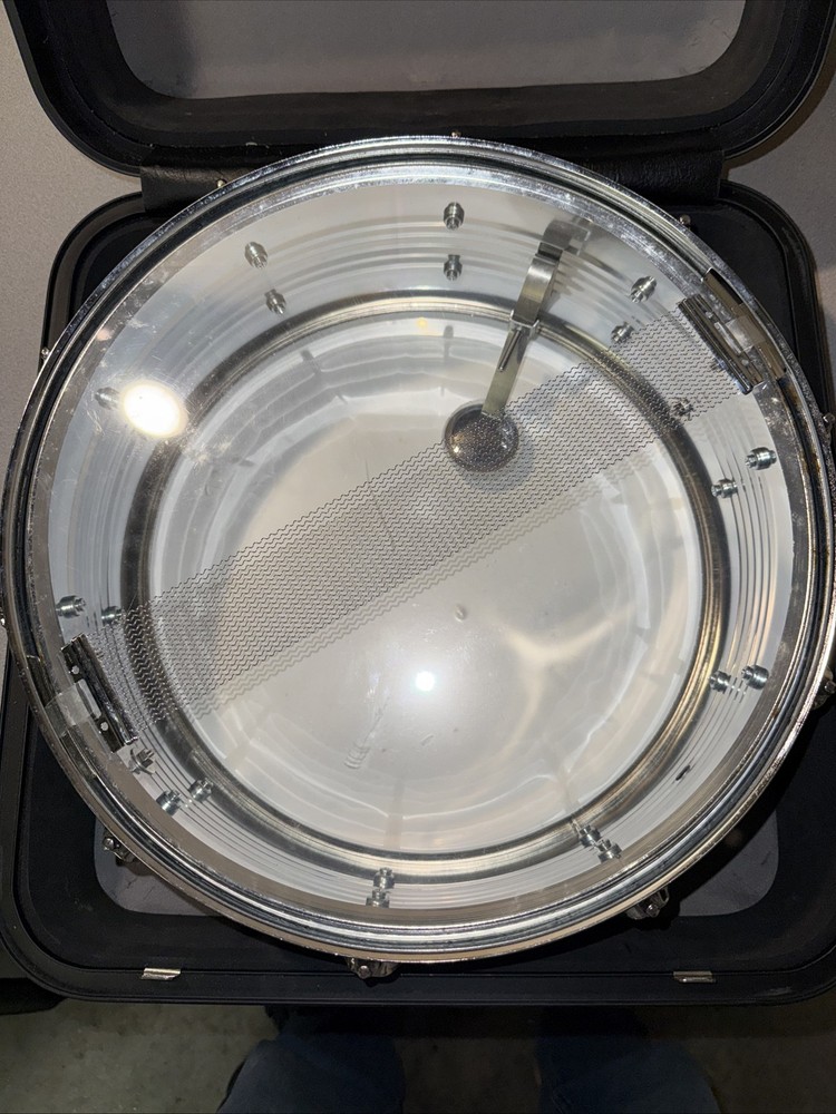 Snare Drum 14 x 6.5 with Case. READ DESCRIPTION.