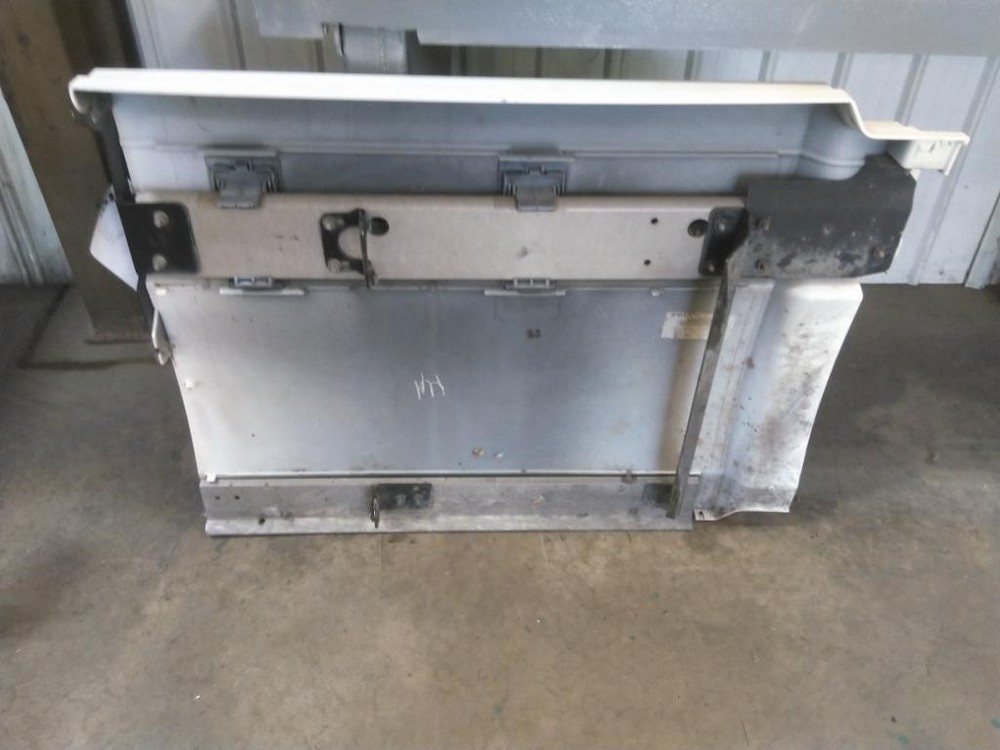 For 2018 VOLVO VNL SIDE FAIRING Left , MD