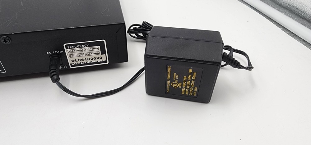 IDOLpro VHF-638 Wireless Microphone system