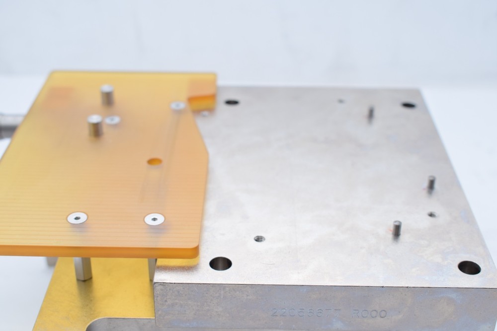 NRC 22056677-R000 X Axis Linear Slide Micrometers