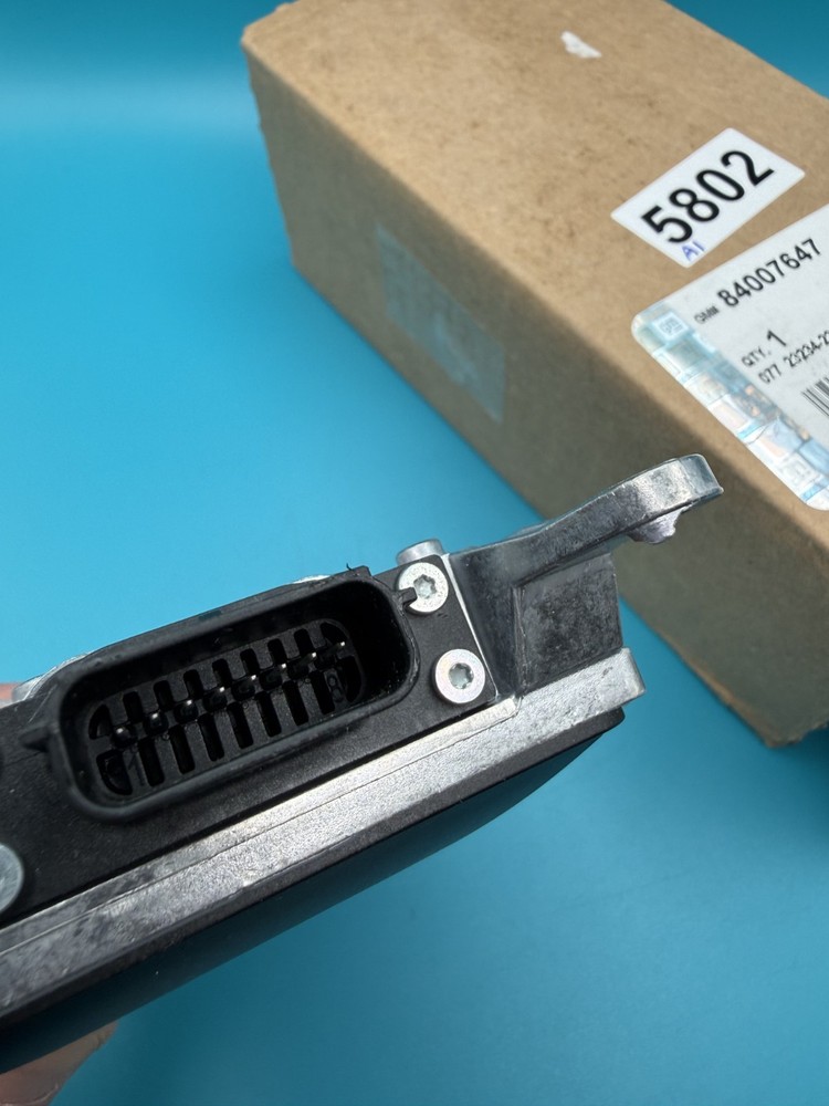 OEM GM Object Sensor Module 2014 - 2017 Buick Regal and Other Models 84007647