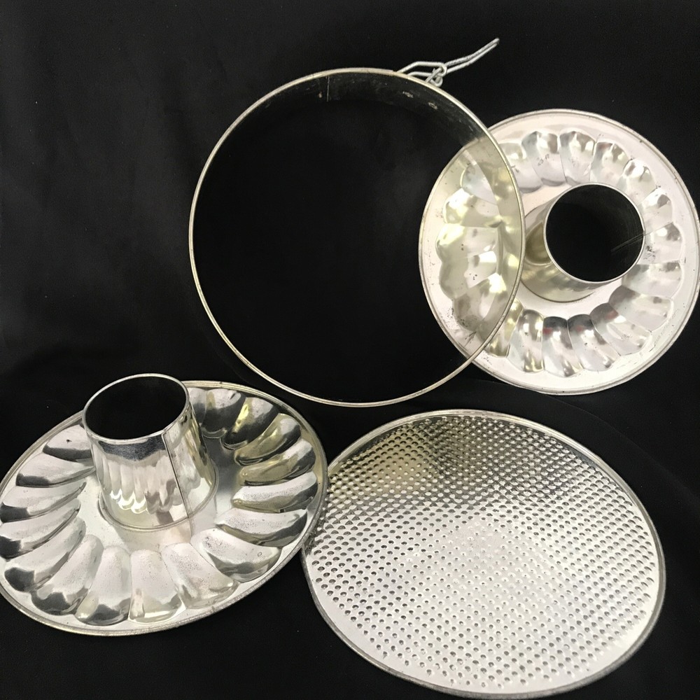 Vintage Springform Pan Fluted Insert Bakeware Made in Brazil￼  10"  25cm Baking