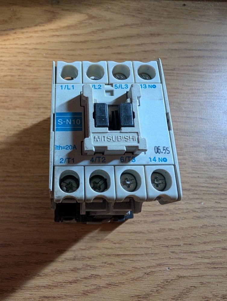 Mitsubishi S-N10 Magnetic Contactor