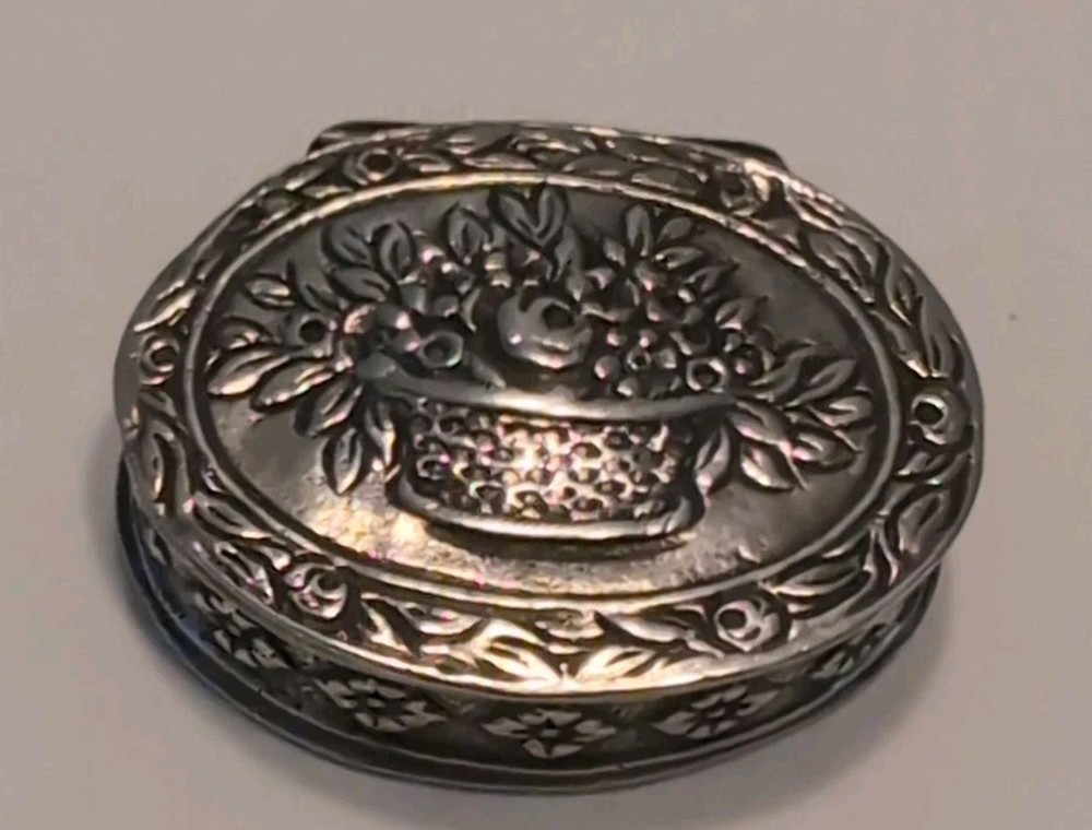 Vintage 800 Silver Flower Basket Pill Snuff Box
