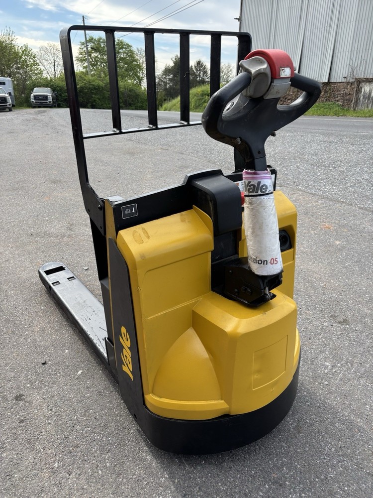 Yale Electric Pallet Jack