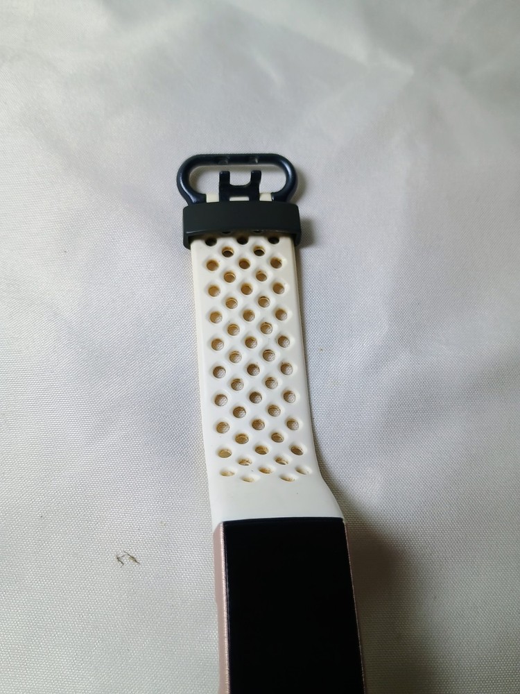 FitBit Inspire 2 - Powers On - Vibrates - NO SCREEN OUTPUT! SHIPS FREE!
