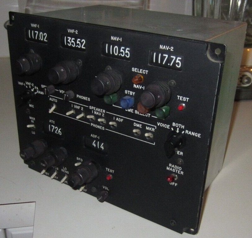 AIRCRAFT RADIO CONTROL PANEL AIRCRAFT GABLES ENGINEERING G4683