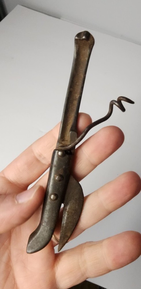 UNBRANDED ANTIQUE YANKEE CAN & BOTTLE OPENER