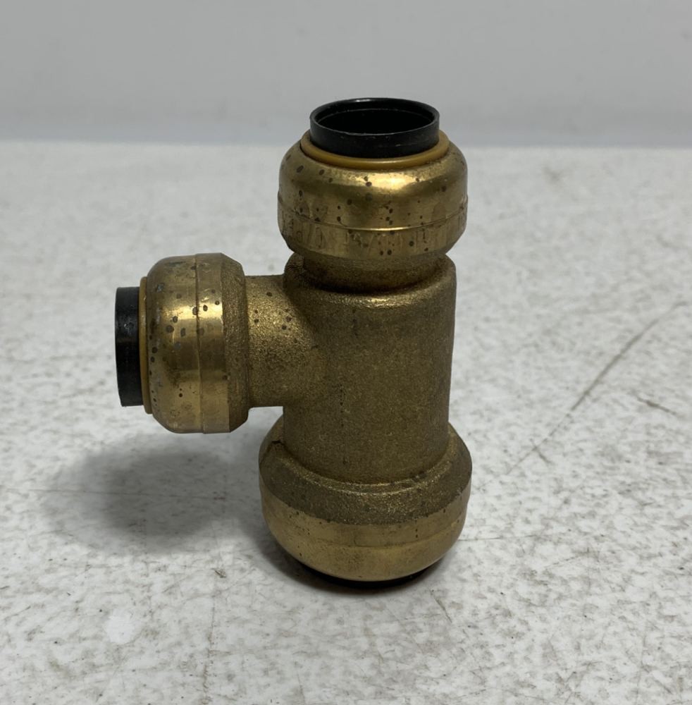 EPC 1061 Reducing Tee 3/4" x 1/2" Push-Fit