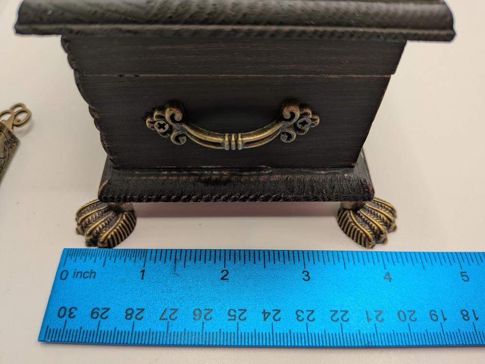 Spell Candle Set with Chest