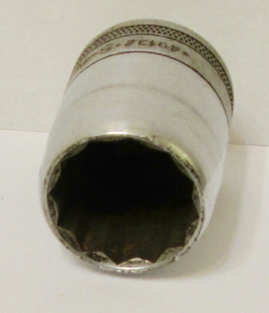 S-K 40132 Socket 1" X 1/2" Drive 12 PT With Knurled Bottom