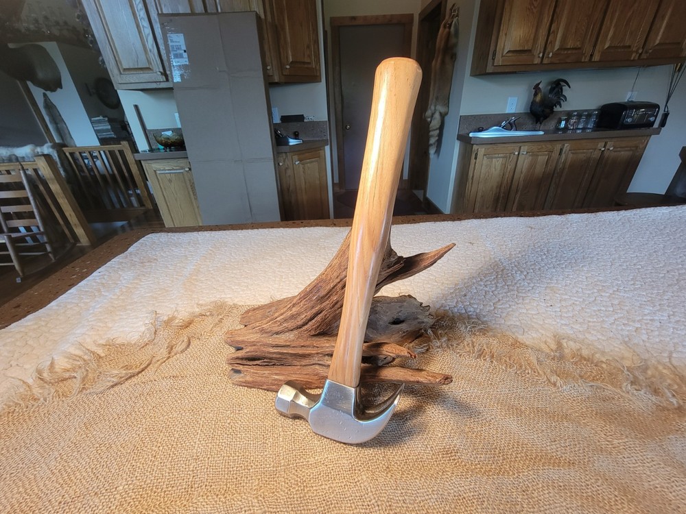 VINTAGE GERMANTOWN CLAW HAMMER USA