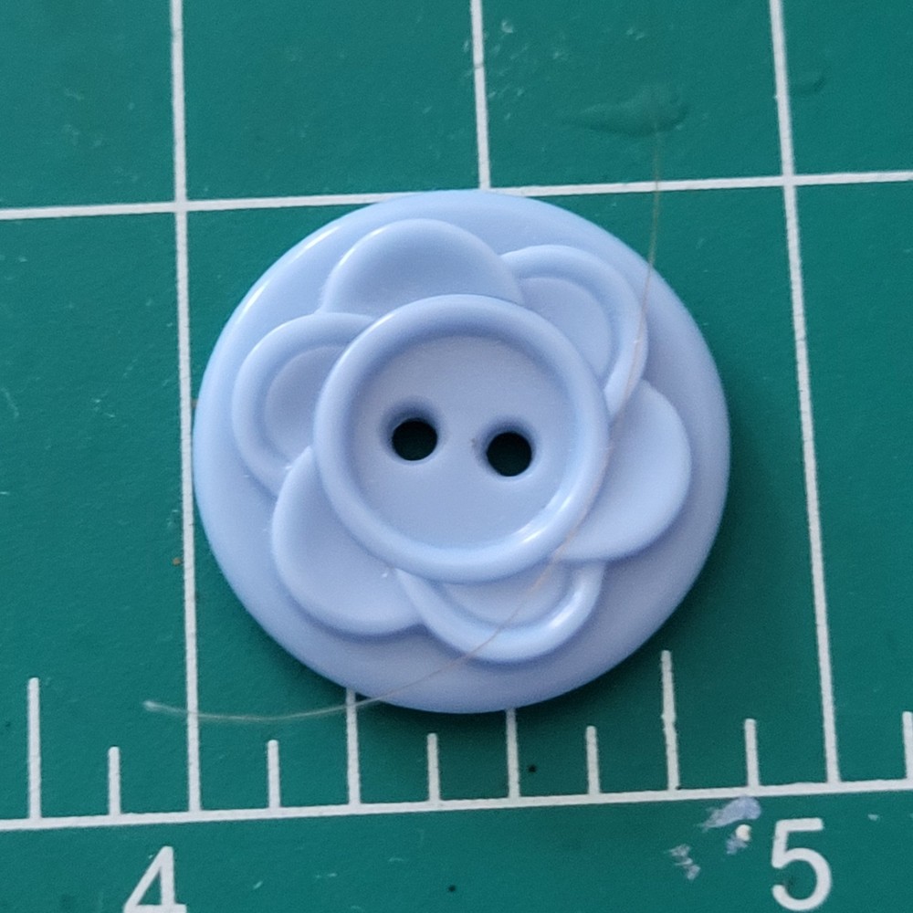 Colt # 28 button medium blue confirmed 7/8" excellent condition flower sew thru