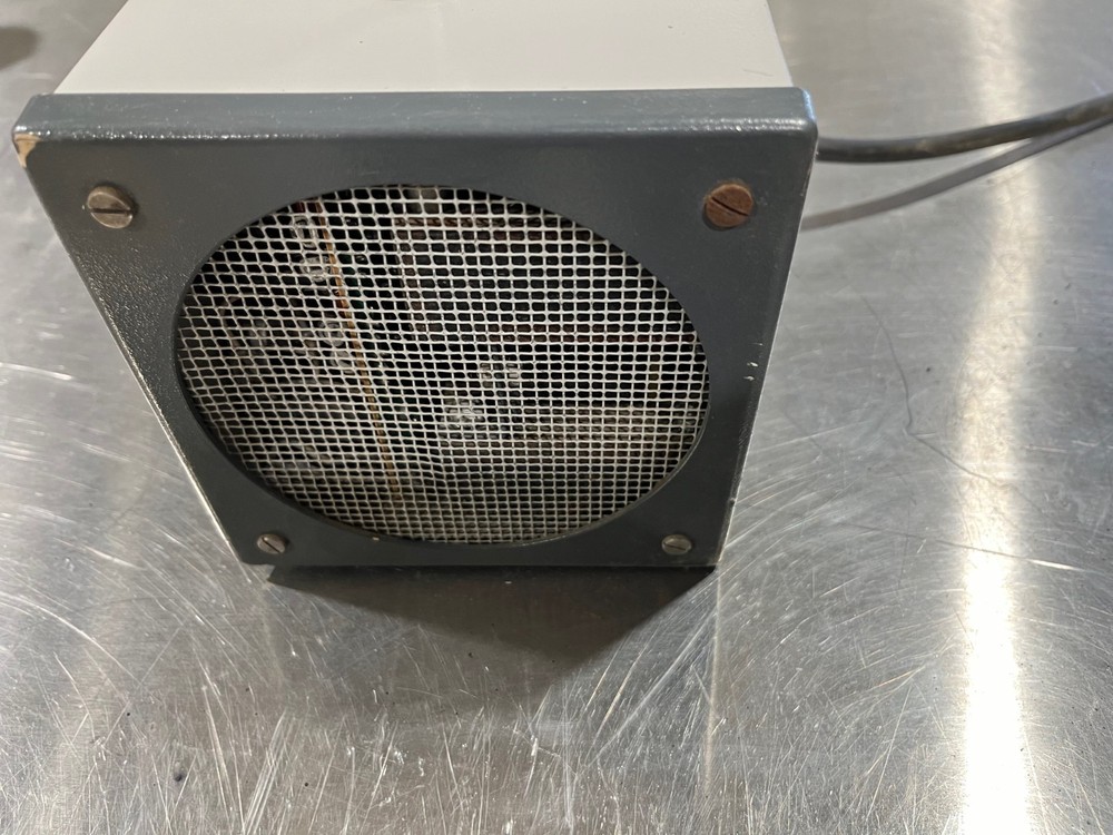 Zeiss LFS 200 fiberoptic light source