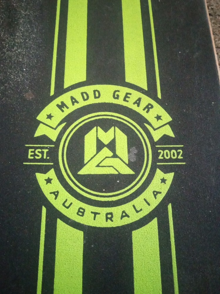 Madd Gear Australia Skateboard Pre-owned