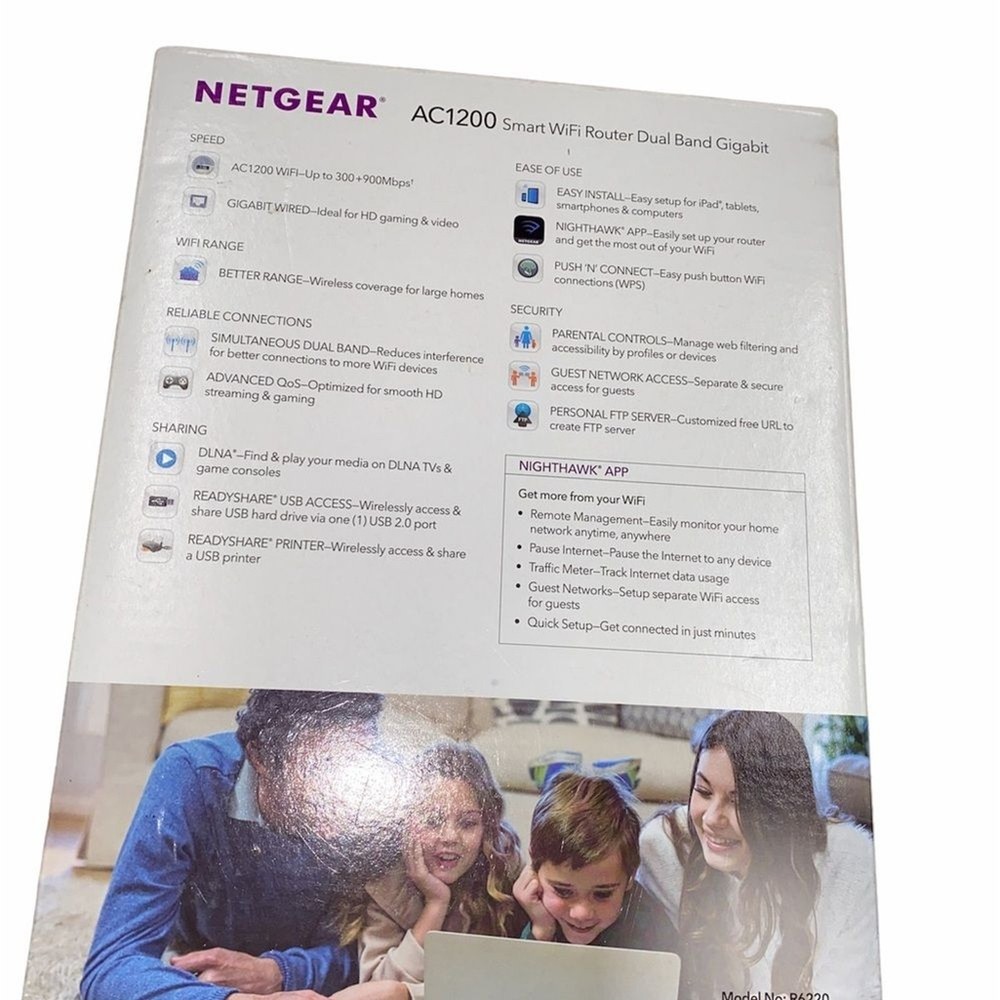 Netgear AC1200 smart WiFi router